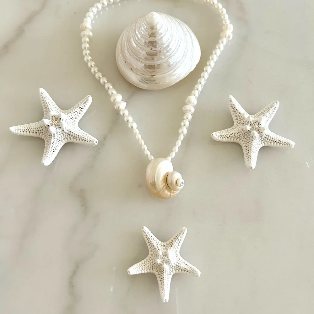 Seashell Necklace - Picture 2 of 3